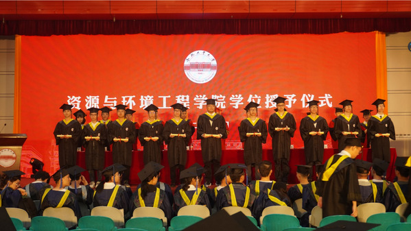 beat365（合肥校区）2021年毕业生学位授予仪式举行